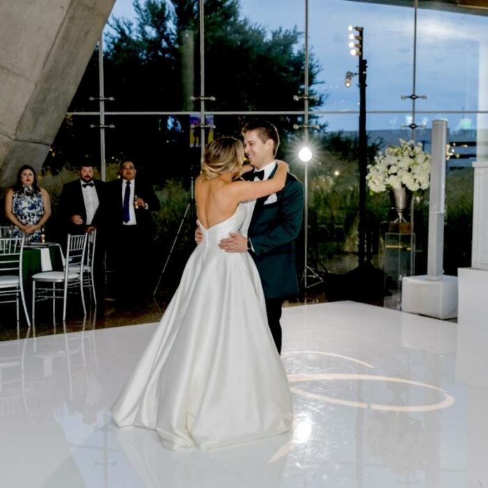 Perot Museum White Acrylic Floor and matching Platform in High Gloss with DJ Facade Finestra Design